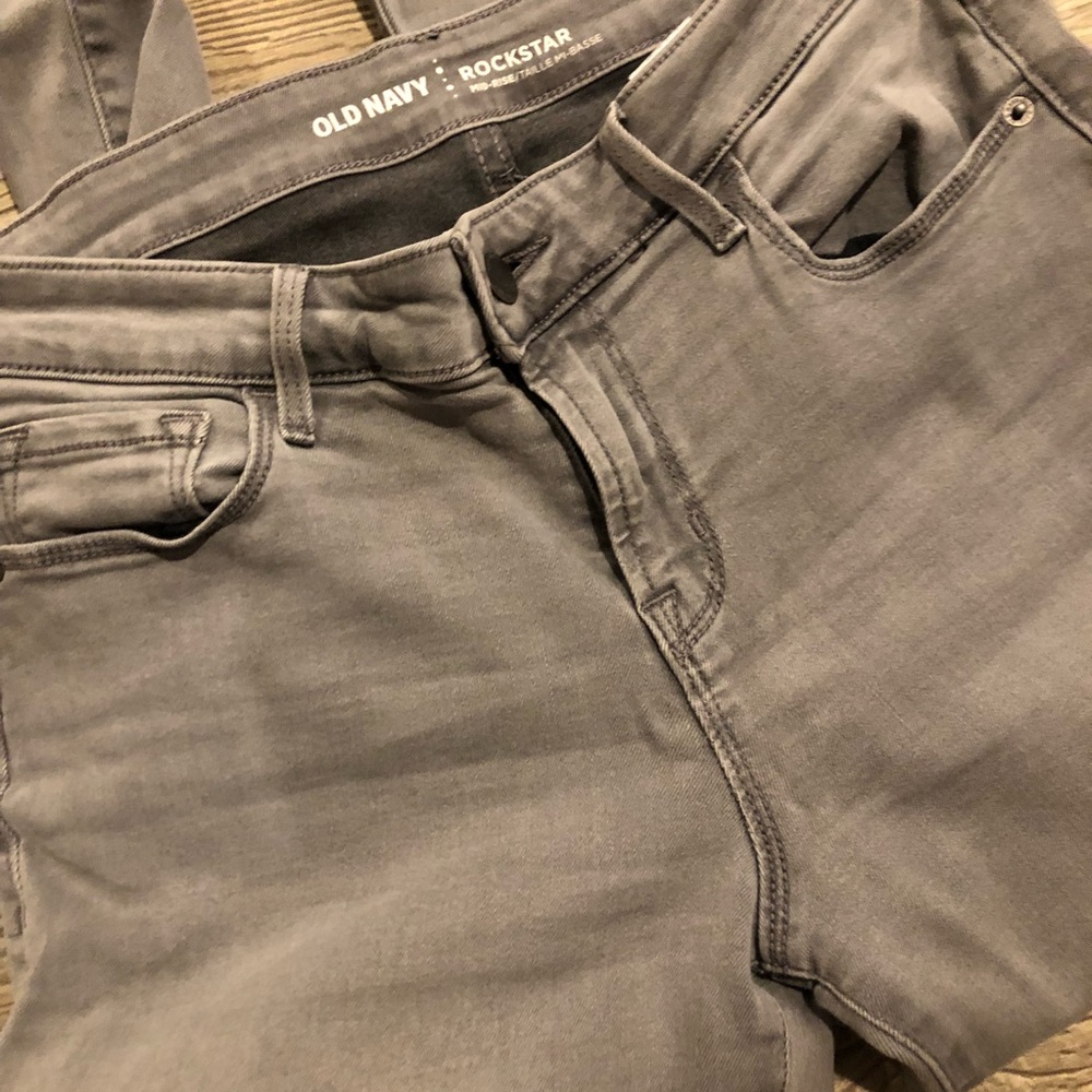 Old Navy Mid-rise Rockstar Jeans - Picture 4 of 5